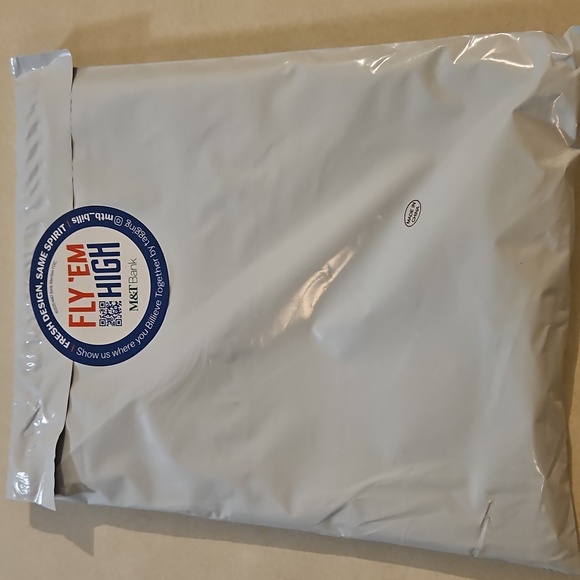 Buffalo Bills Blue and Red 'Billieve Together' Flag - Picture 2 of 2